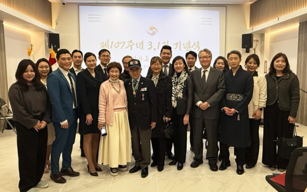 1178911917_dyHA8civ_43da98c9e9f461e2d212cd561b03056b6594bd9c